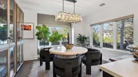 Bluebonnet Lane by Avantstay Near Lady Bird Lake + Downtown Patio + Firepit Designer Zilker Home