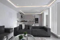 Cozy Stay With Balcony View in La Marsa - Apartment