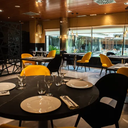 Sercotel Princesa de Eboli Отели в г. Пинто