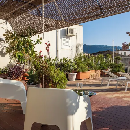 De Vivo Realty - Art Room n 3