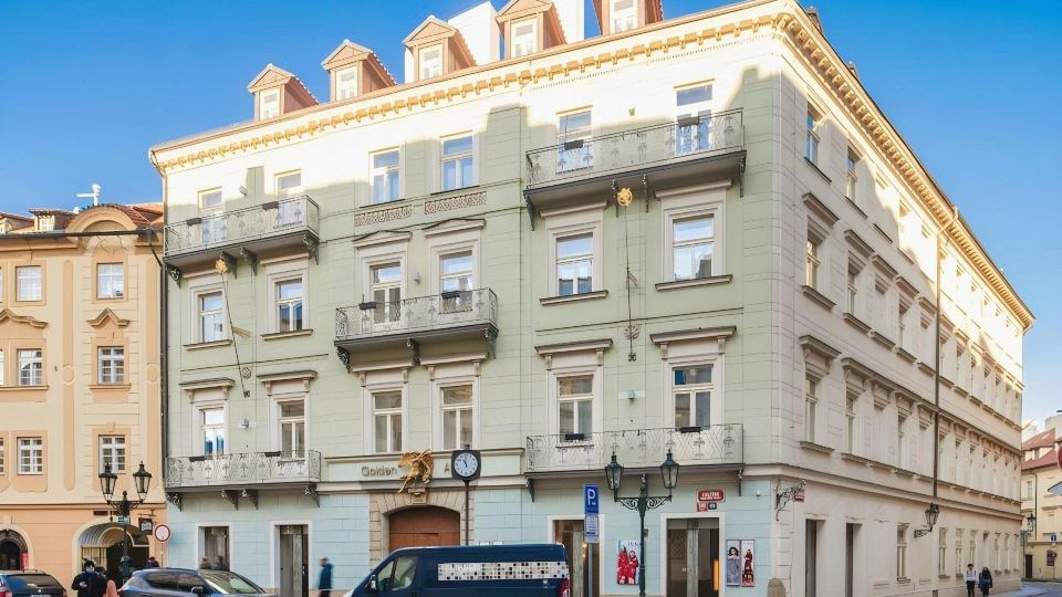 Golden Angel Suites by Adrez