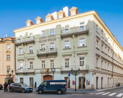 Golden Angel Suites by Adrez Hotels near Ungelt