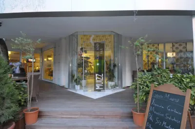 Taksim Gonen Hotel Hôtels à : 