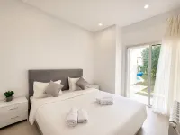 Sandra 31 - Pools