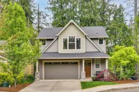 Walk to Park & Creekside Trails! Modern Sandy Home - 4-Star