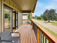 Near Trails & Town! Newly Built Mena Retreat فنادق في مينا