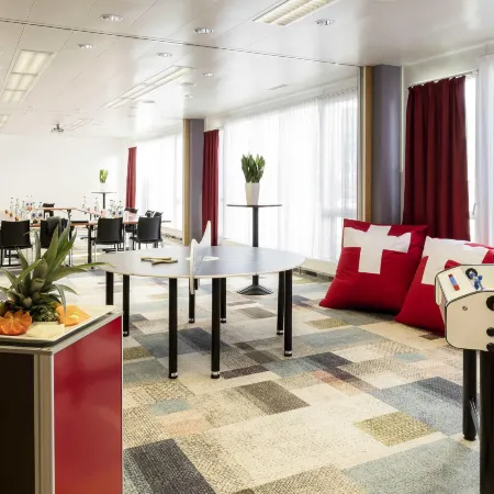 Ibis Zurich Messe Airport