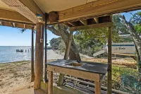 Rustic Retreat - Beach