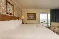 Perry Hotel - balcony