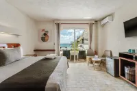 Luciana Hotel & Beach Club