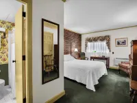 Lamies Inn & the Old Salt Tavern Hotels in Hampton