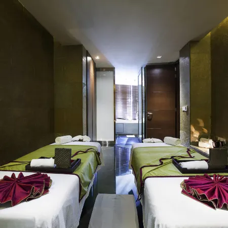 Novotel Kolkata - Hotel & Residences