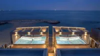 Sokcho W Spa Poolvilla - Jacuzzi
