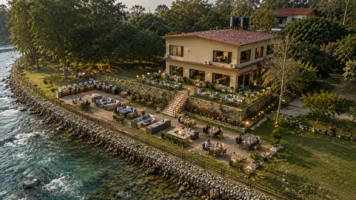 Bel-La Monde Riverside Jim Corbett - "A Unit of Luxe Opera Hotels & Resorts" - Parkplatz
