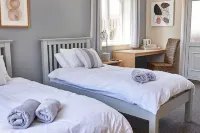 The Tap House - Motels