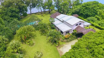 Seahorse Lodge โรงแรมใน