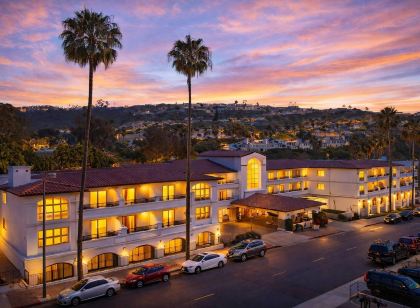 The Volare, Ascend Hotel Collection