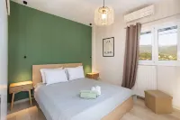 Kalamata Cozy Nest with Panoramic Views - Mountain view