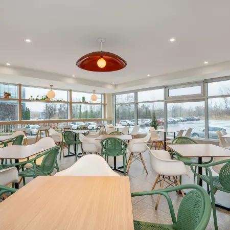 Hotel Brossard