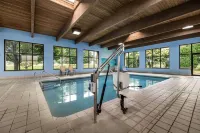 Baymont by Wyndham Janesville - Parkplatz