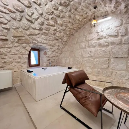 Konak Zenobia Hotel