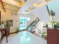 RedDoorz Plus @ Roxas Street Davao Hotels near NCCC Mall