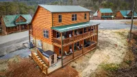 Smoky Mtn Retreat Sauna Hot Tub Game Room - บังกะโล