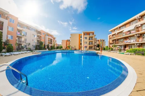 Apartment - Sleeps 6, Pet Friendly & 6 Pools - Parvekkeita