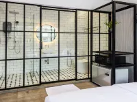 Z Hotel Ara Damansara, LRT, Mall, Airport Hotels near Evolve Concept Mall