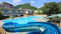 A Heartwarming Inn - Yunoyado Rakusan - piscina