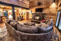 Stairway to Heaven 7BR Luxury Mountain Views - Apartments