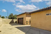 Bakersfield Guest Suite, 11 Mi to Dtwn! - 4-Star