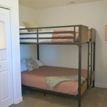 Modern 3BR Home in Meridian - King Suite - Comfort