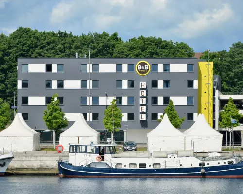 B&B HOTEL Kiel-City Hotels near Schwedenkai