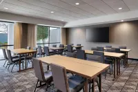 Courtyard by Marriott Johnson City - parking