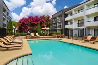 Courtyard Charlotte Arrowood - Pools