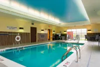 Fairfield Inn & Suites Dickson - Pools