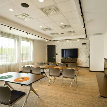 Aloft Austin Airport
