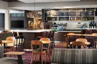 Courtyard Syracuse Carrier Circle - bar
