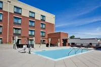 Hampton Inn & Suites Chapel Hill-Carrboro/Downtown - Pools