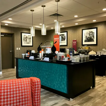 Hampton Inn and Suites Moore