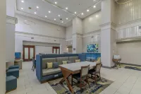 Hampton Inn & Suites Florence-Downtown - parking