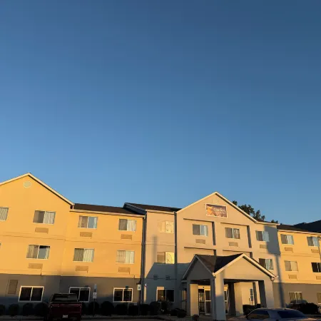 Comfort Inn & Suites Lima Northwest
