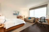 Element Dallas Love Field - Condos