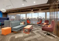 Tru by Hilton Euless DFW West - Pools