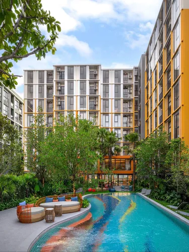 รูปภาพของMiddle of the Island the Base Rise, Central Phuket
