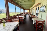The Ocean Plaza Hotel - breakfast