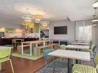 Hampton Inn Columbus-East Hotels near Magic Mountain Fun Center