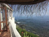 Apartment Sleeps 8 With Pool and Parking - 2-Star