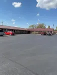 Deluxe Inn - parking